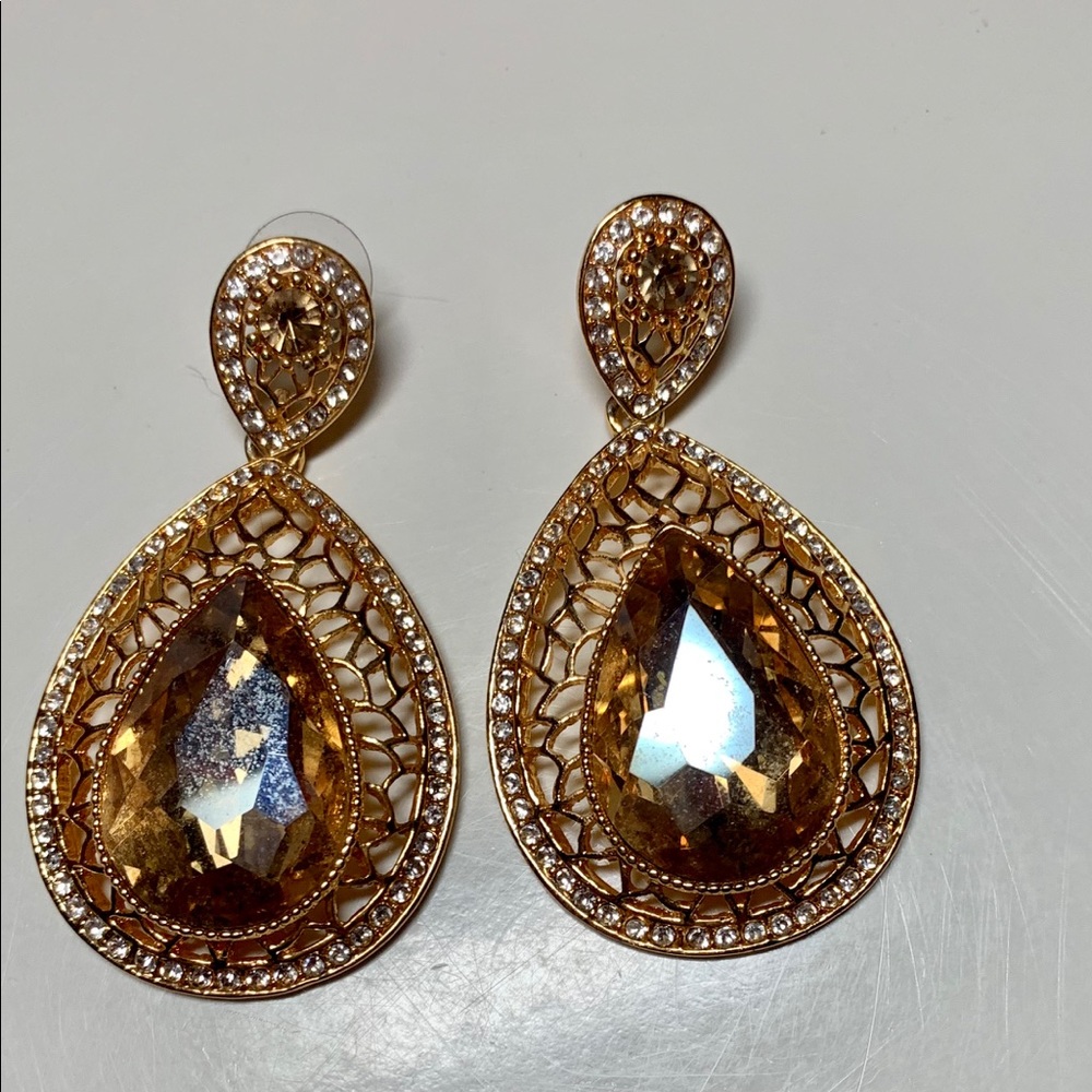 Chandelier earrings